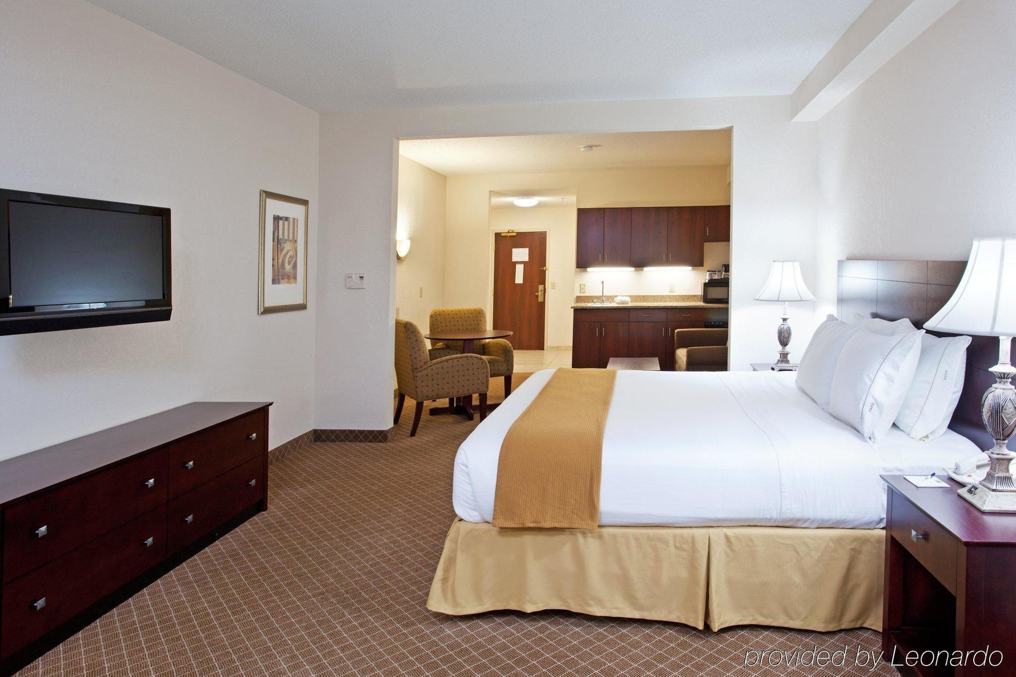 Holiday Inn Express Hotel & Suites Rochester Webster, An Ihg Hotel Room photo